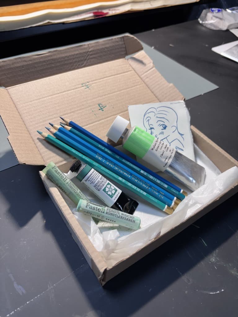 Studio Lot: Fluo Green, Pastell & Daniel Smith Aquarell